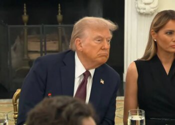 "Ми ведемо дуже хороший діалог": Трамп має намір поговорити з путіним після розмови із Зеленським