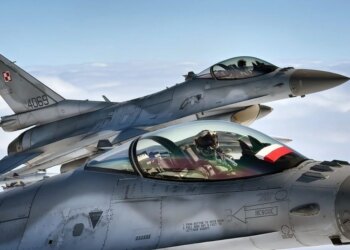 Польща підняла винищувачі через масовану атаку рф на території України