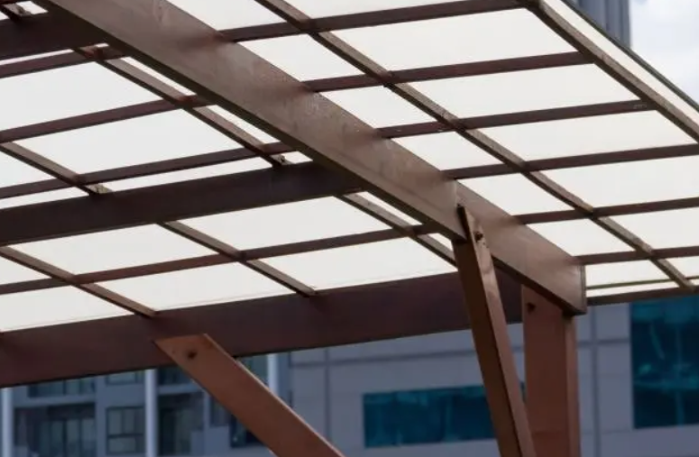 властивості полікарбонату