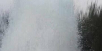 Вода замість асфальту: масштабний витік в Києві