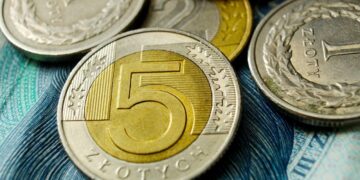 Нацбанк підняв курс злотого на 4 копійки