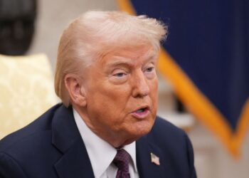 “Байден дав, а я ні”: Трамп вкотре похизувався зароблянням грошей на війні в Україні