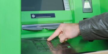 В Києві відключать банкомати: причини