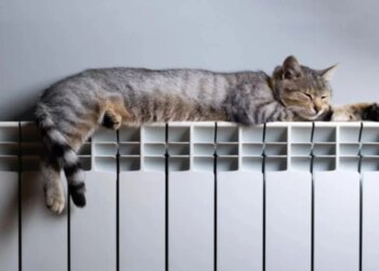 Після атаки рф опалення повернули мешканцям понад тисячі будинків у трьох районах Києва