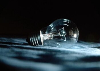 Київ до кінця дня перейде на планові графіки відключень світла – Свириденко