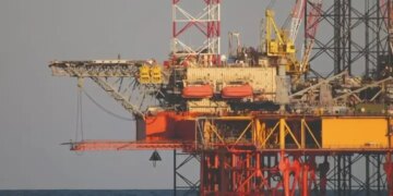 Ураження бурової установки у Каспійському морі: Генштаб ЗСУ озвучив подробиці