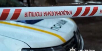 Біля столичного метро помер чоловік, але не від ожеледиці – поліція