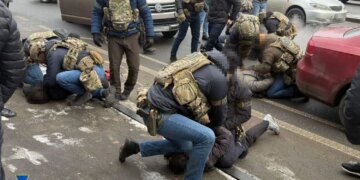 СБУ: затримано агентів фсб, які готували теракти у центрі Одеси з вибухівкою