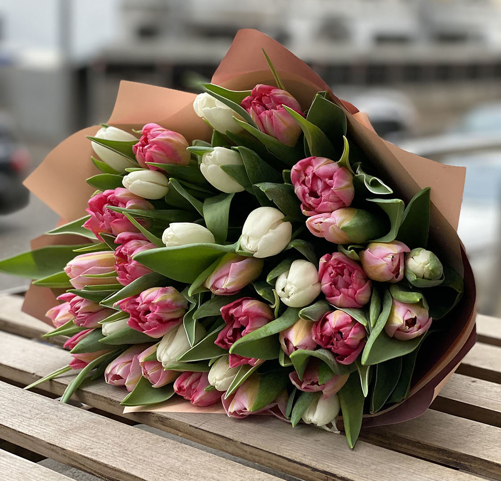 Тюльпани до 14 лютого