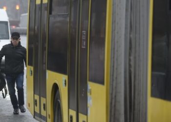 У Дніпрі через російську атаку електротранспорт  замінять автобуси