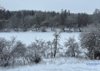 Україні на вихідних прогнозують зниження температури до 25° морозу