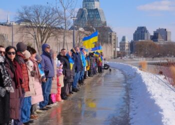 У столиці Канади до Дня Соборності утворили живий ланцюг