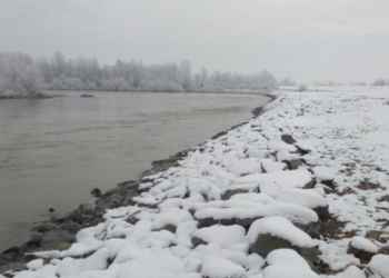 На Закарпатті паводок підмив опору газопроводу, 17 населених пунктів можуть залишитися без газу