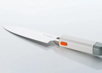 Представлений перший у світі ультразвуковий кухонний ніж