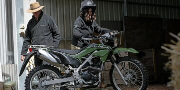 Kawasaki представила утилітарний мотоцикл Stockman