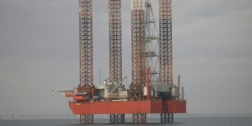 ЗСУ знищили бурові установки Лукойлу у Каспії (відео)