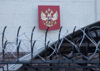 Нафта по 40, провал у космосі та авіації: РФ завершила 2025 рік з рекордами падіння