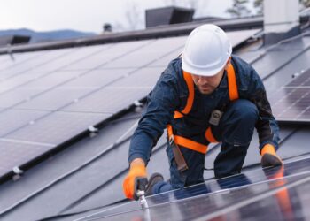 Після нічних ударів РФ зафіксовані знеструмлення у трьох регіонах, – Міненерго