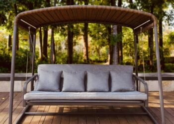 Підвісні гойдалки для саду та дачі: як обрати ідеальний варіант для відпочинку