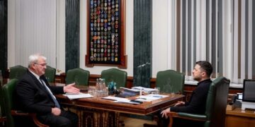 Зеленський обговорив із Сибігою ротації серед українських дипломатів