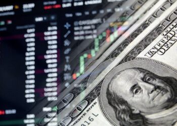 Долар знову зросте? Банкір дав прогноз по курсу на середину січня