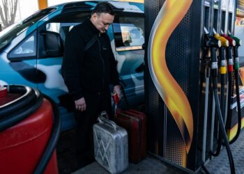 Ціни на бензин ростуть: що відбувається та до чого готуватися водіям