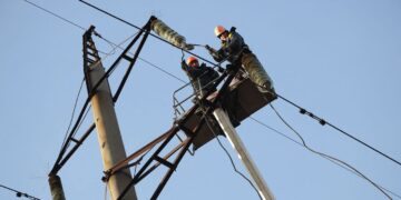 В Україні почали вводити аварійні відключення світла: де не діють графіки