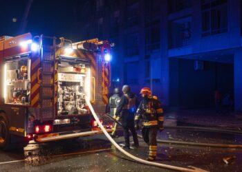 Нічний обстріл Київщини: пошкоджені будинки, госпіталізовані люди з отруєнням чадним газом