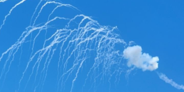 У Києві пролунали сильні вибухи: що бачили місцеві мешканці та бійці ППО