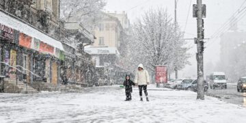 До морозів додасться сніг та вітер: де сьогодні погіршиться погода