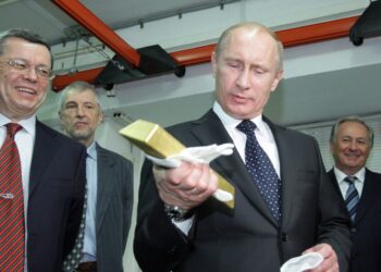 Росія компенсує дірки в бюджеті масовим експортом золота в Китай, – СЗР