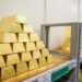 Ціна золота продовжує рекордно зростати та наближається до 5600 доларів