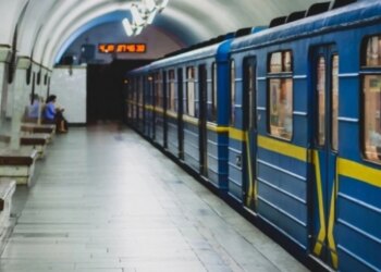 Роботу метро у Києві починають відновлювати, йде робота над водо- і теплопостачанням – мер