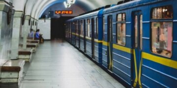 Роботу метро у Києві починають відновлювати, йде робота над водо- і теплопостачанням – мер