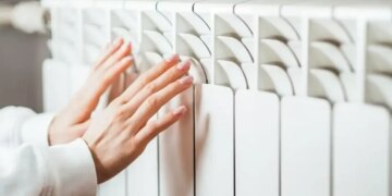 Київ відновлює теплопостачання після аварії в енергосистемі: понад 2700 будинків вже з теплом