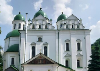 Розтратив 666 000 гривень на реконструкції келії Флорівського монастиря: ще одному посадовцю КМДА оголосили підозру