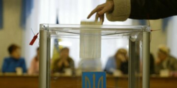 Питання виборів в Україні мають вирішувати самі українці – Рютте