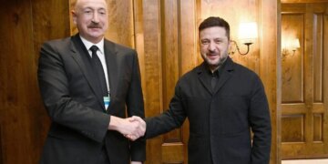 Алієв звинуватив росіян у цілеспрямованих ударах по посольству Азербайджану в Україні