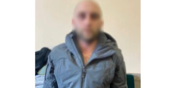 У Києві в готелі чоловіка побили до втрати ока, за скоєне затримали іноземця – поліція