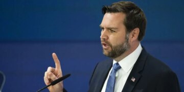 Переговори щодо війни в Україні виявилися складнішими, ніж очікували у США – Венс