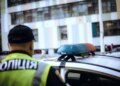 У Києві водій на Mazda наїхав на поліцейське авто та втік, його зупинили стріляниною – патрульні