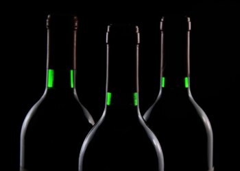 У Києві викрили склади з 50 тоннами алкоголю-фальсифікату відомих брендів