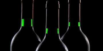 У Києві викрили склади з 50 тоннами алкоголю-фальсифікату відомих брендів