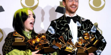 Зірки на “Греммі” розкритикували міграційну політику Трампа