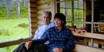 Справа Епштейна. Помічниця Максвелл відмовилась відповідати на запитання Конгресу