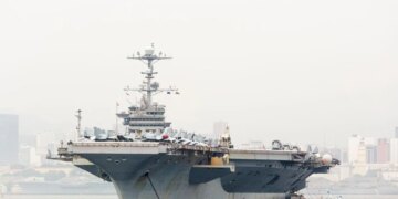 США можуть відправити ще один авіаносець на Близький Схід