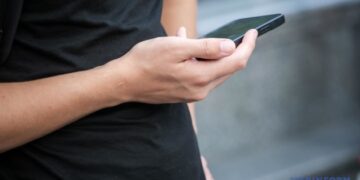 Доступний у банківському застосунку: в Україні стартує пілотний проєкт єЧек