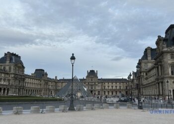 У Луврі через протікання пошкоджена картина ХІХ століття