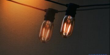 Графіки відключень світла у четвер діятимуть в усіх регіонах України