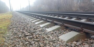 Окупанти планують запустити електрички між Маріуполем і Донецьком